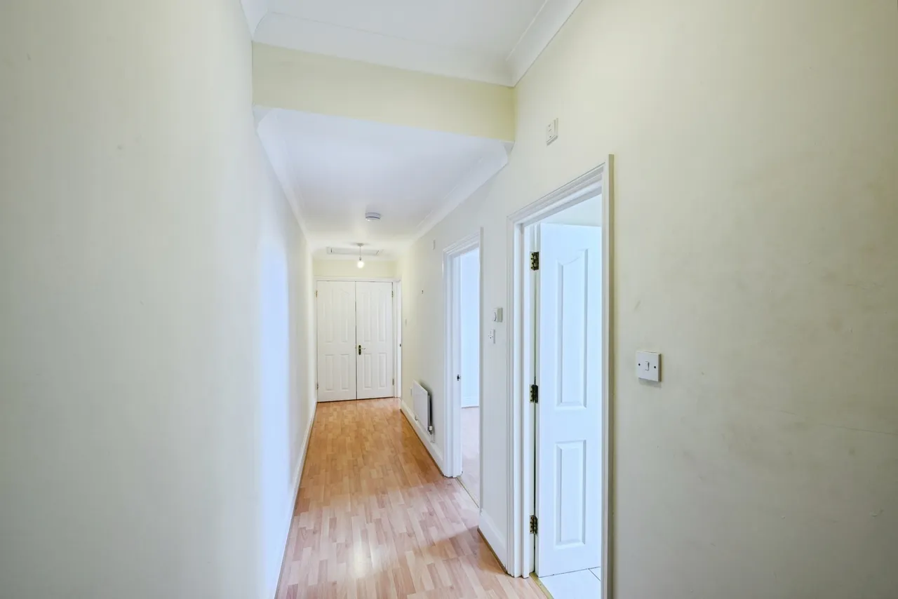 Ladbroke Road, Redhill, RH1, photo 9