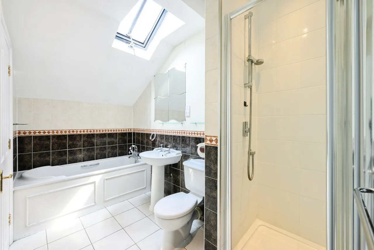 Ladbroke Road, Redhill, RH1, photo 4