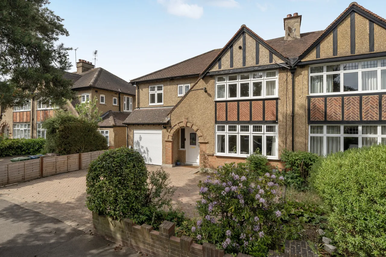 Grimsdyke Road, Pinner, HA5, photo 27