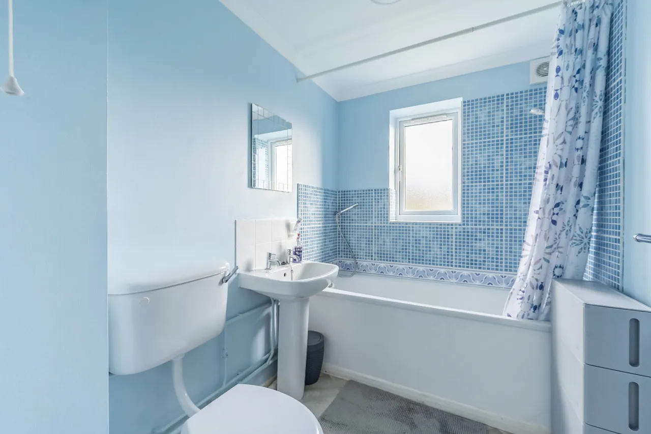 3 Orkney House, Himalayan Way, Watford, photo 8