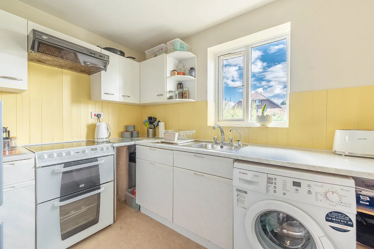 3 Orkney House, Himalayan Way, Watford, photo 6