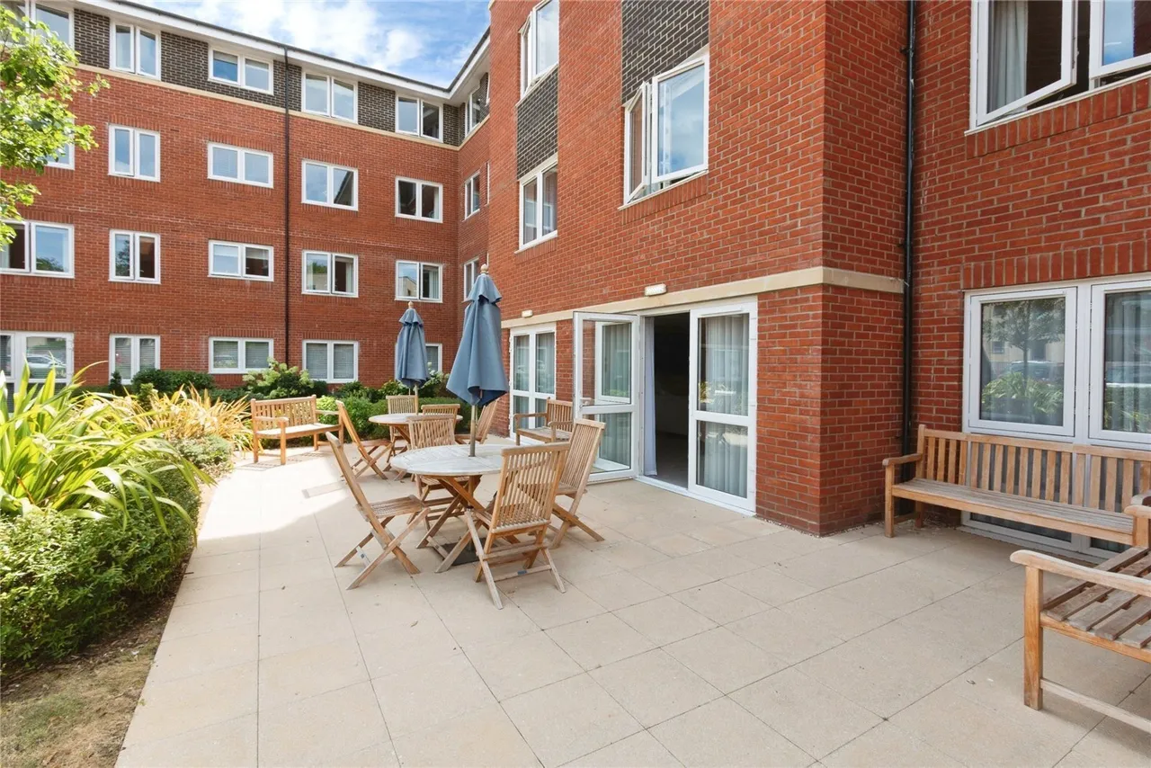 London Road, Basingstoke, RG21, photo 5