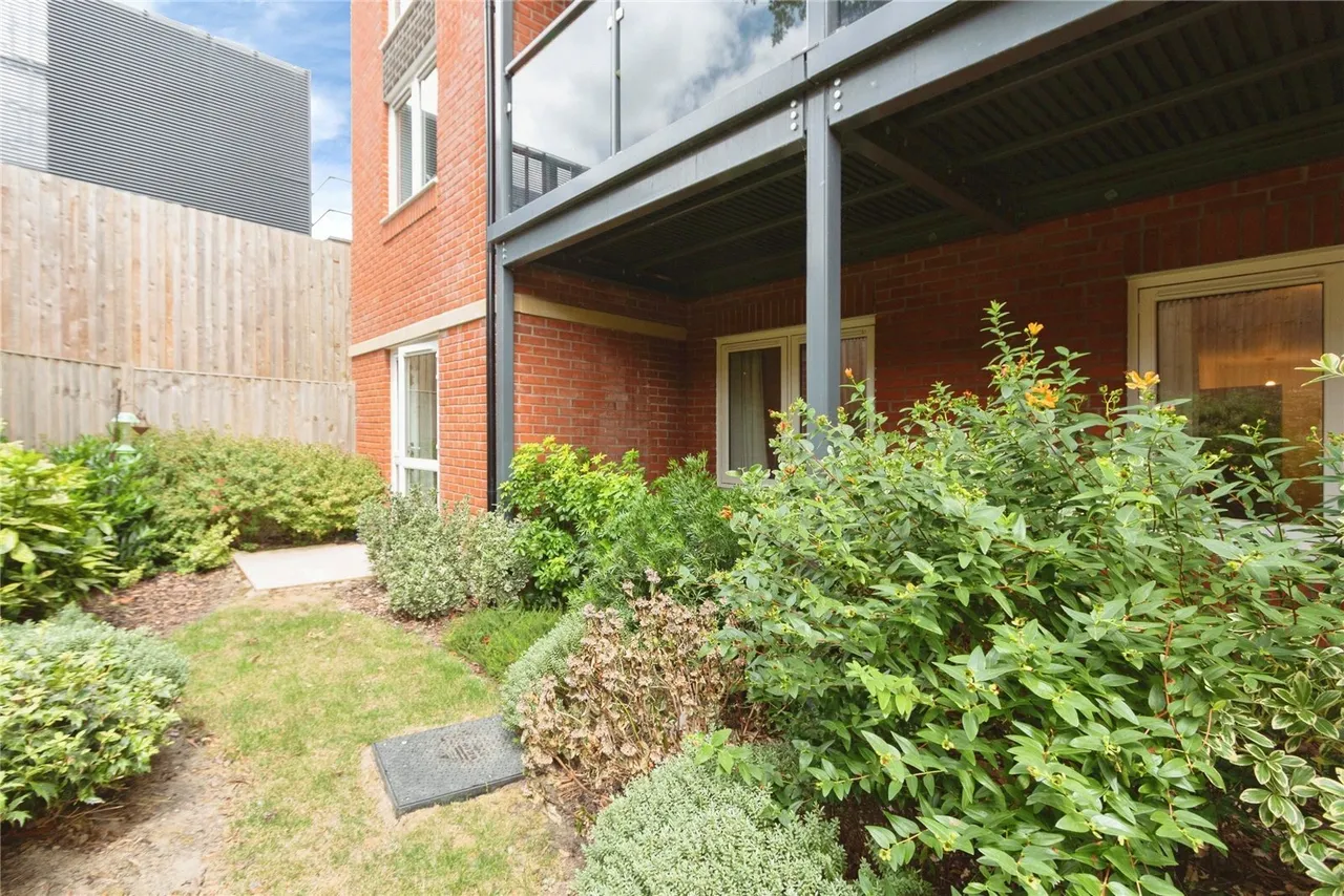 London Road, Basingstoke, RG21, photo 17