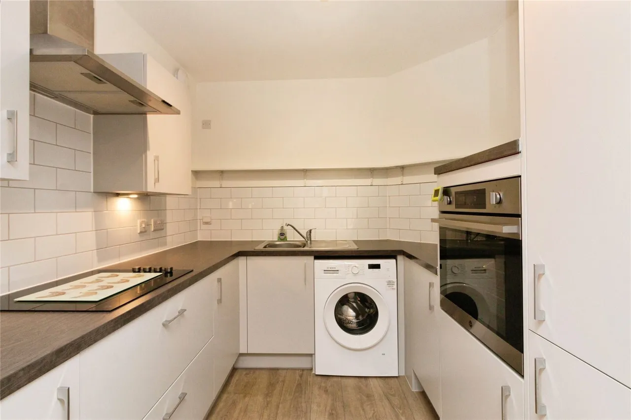 London Road, Basingstoke, RG21, photo 3
