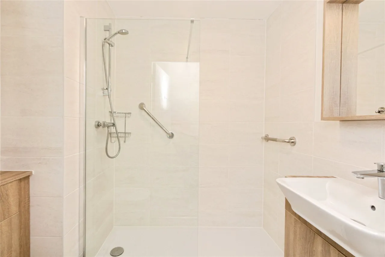London Road, Basingstoke, RG21, photo 8