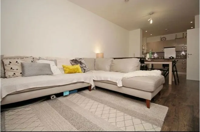 Salisbury Road, Southall, photo 6