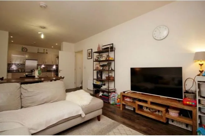 Salisbury Road, Southall, photo 5