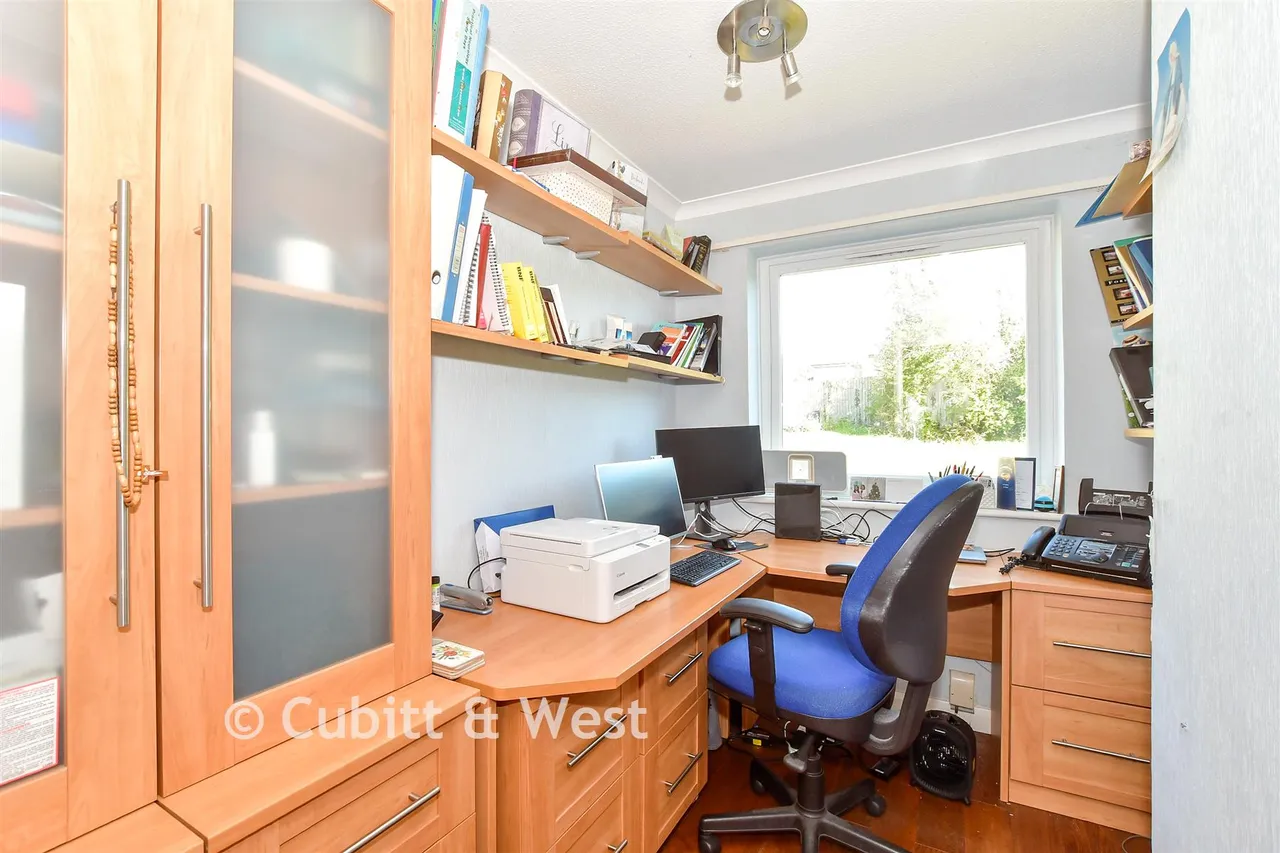 School Lane, Denmead, PO7, photo 9