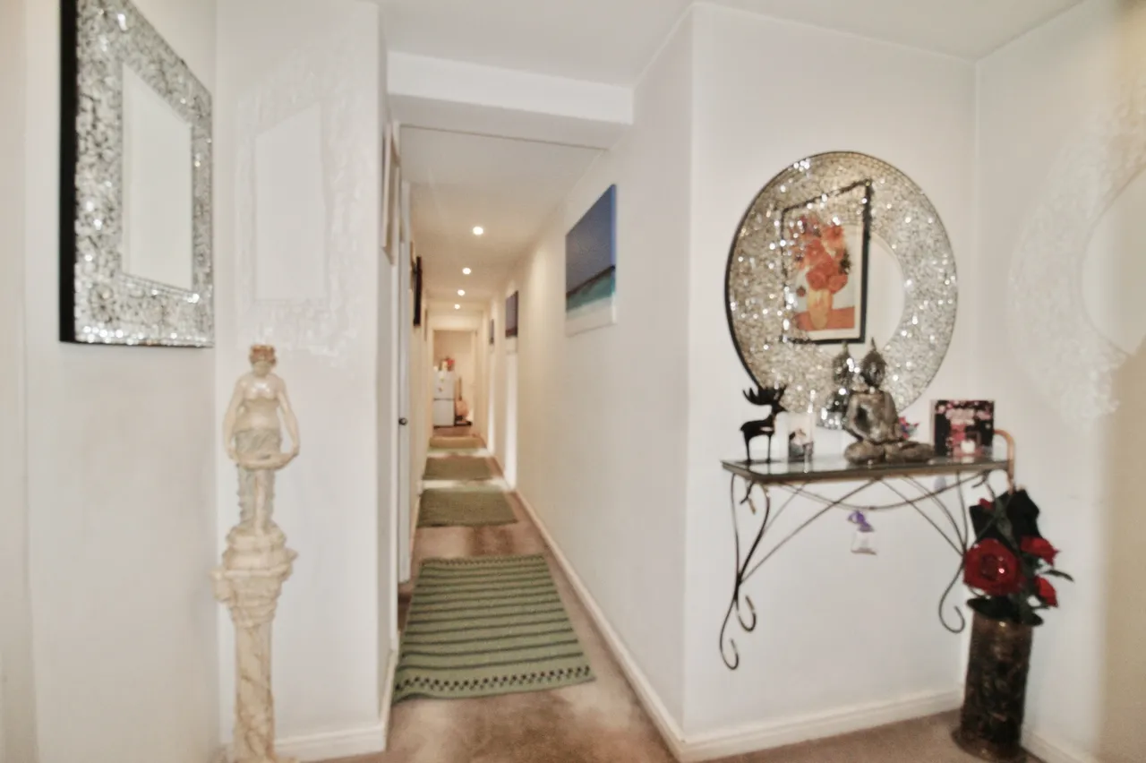 Hammersmith Road, Hammersmith, W6, photo 9