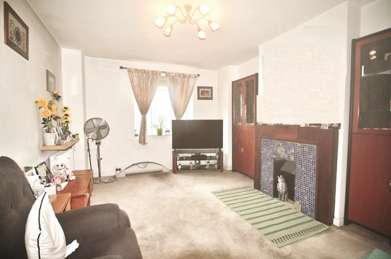 3 bed flat for sale, Hammersmith Road, Hammersmith, W6