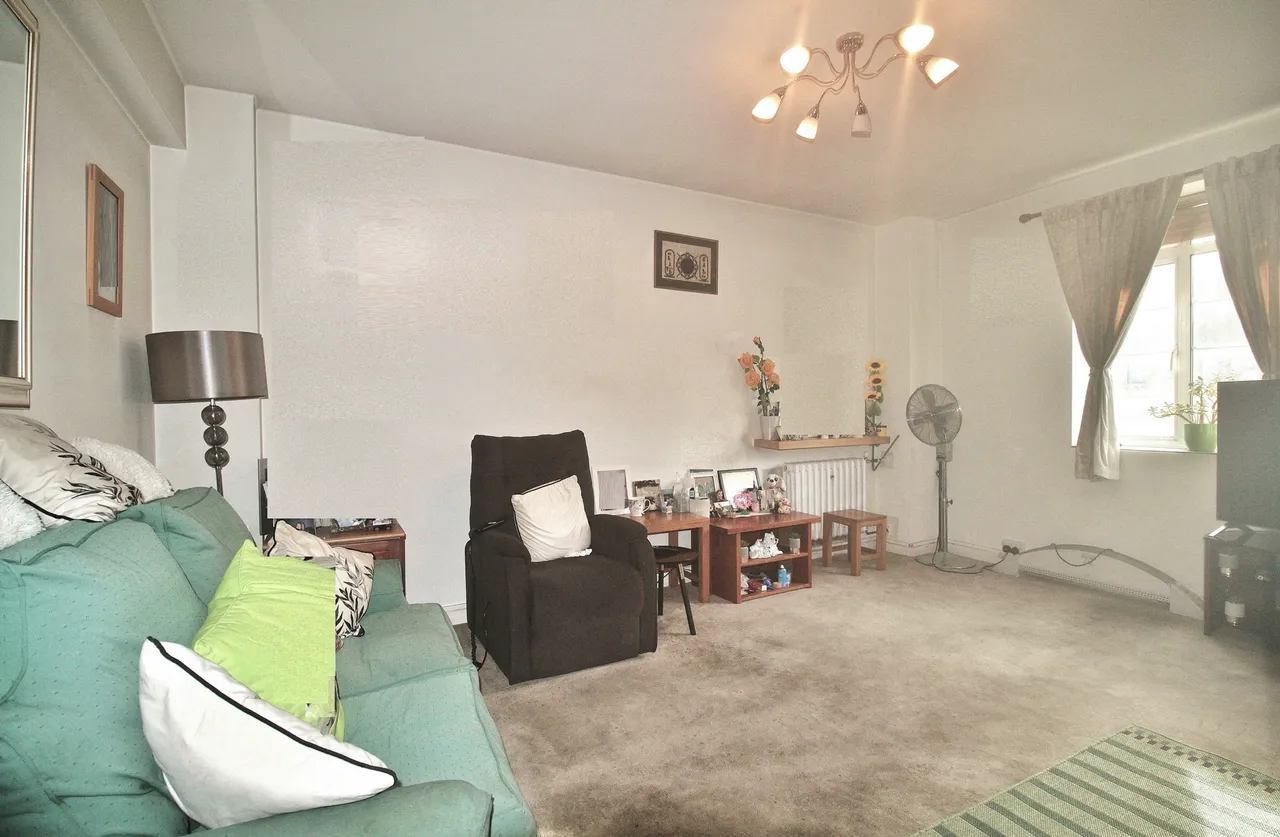Hammersmith Road, Hammersmith, W6, photo 5