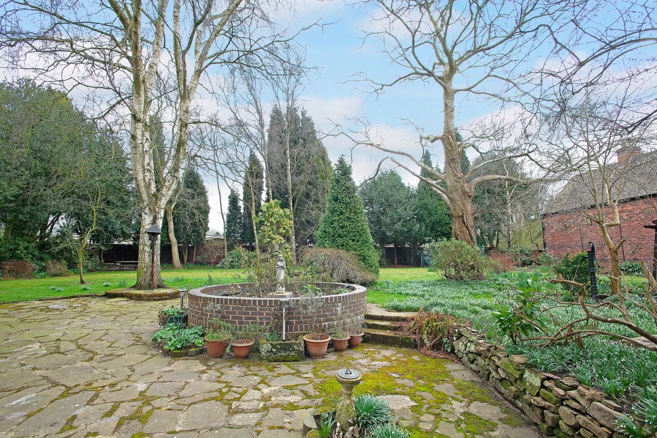 The Moot House, The Green, WS9, photo 15