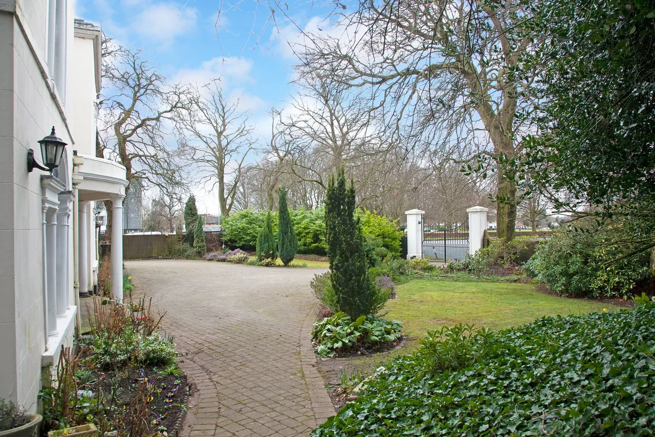 The Moot House, The Green, WS9, photo 8