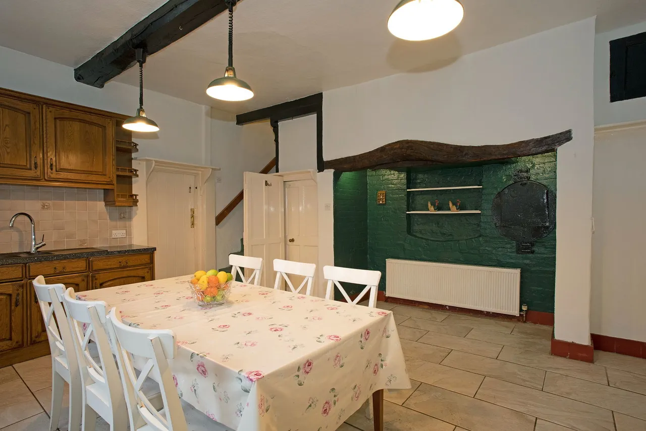 The Moot House, The Green, WS9, photo 35