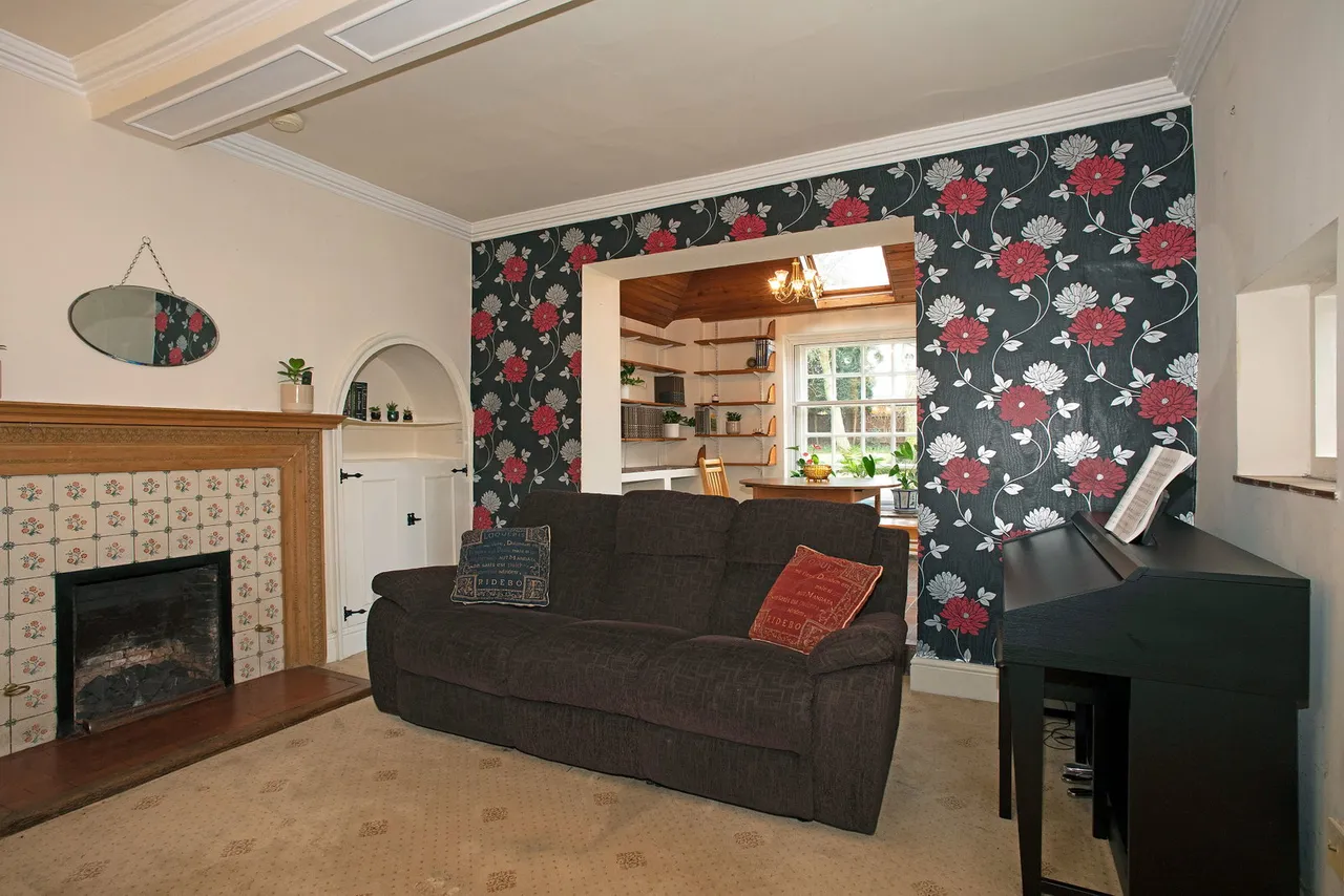 The Moot House, The Green, WS9, photo 36
