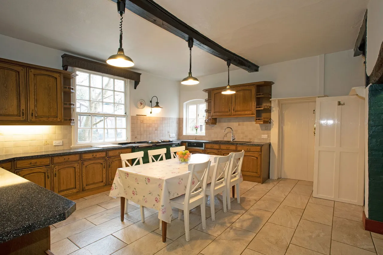 The Moot House, The Green, WS9, photo 33