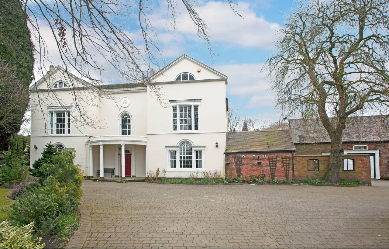 The Moot House, The Green, WS9, photo 6