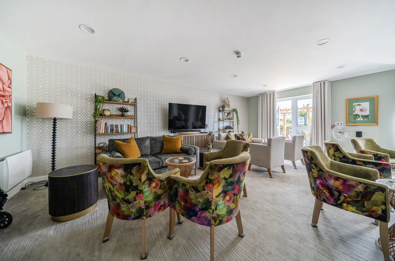 Station Road, Hook, Hampshire, RG27 9GU, photo 15