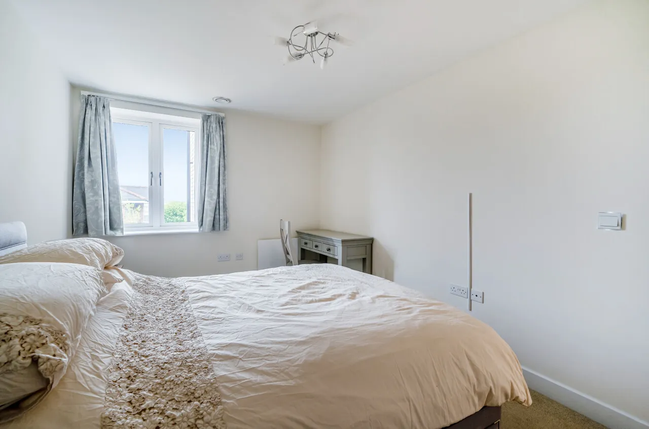 Station Road, Hook, Hampshire, RG27 9GU, photo 11