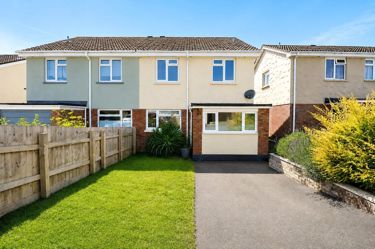 4 bed house for sale, Howards Close, South Molton, EX36