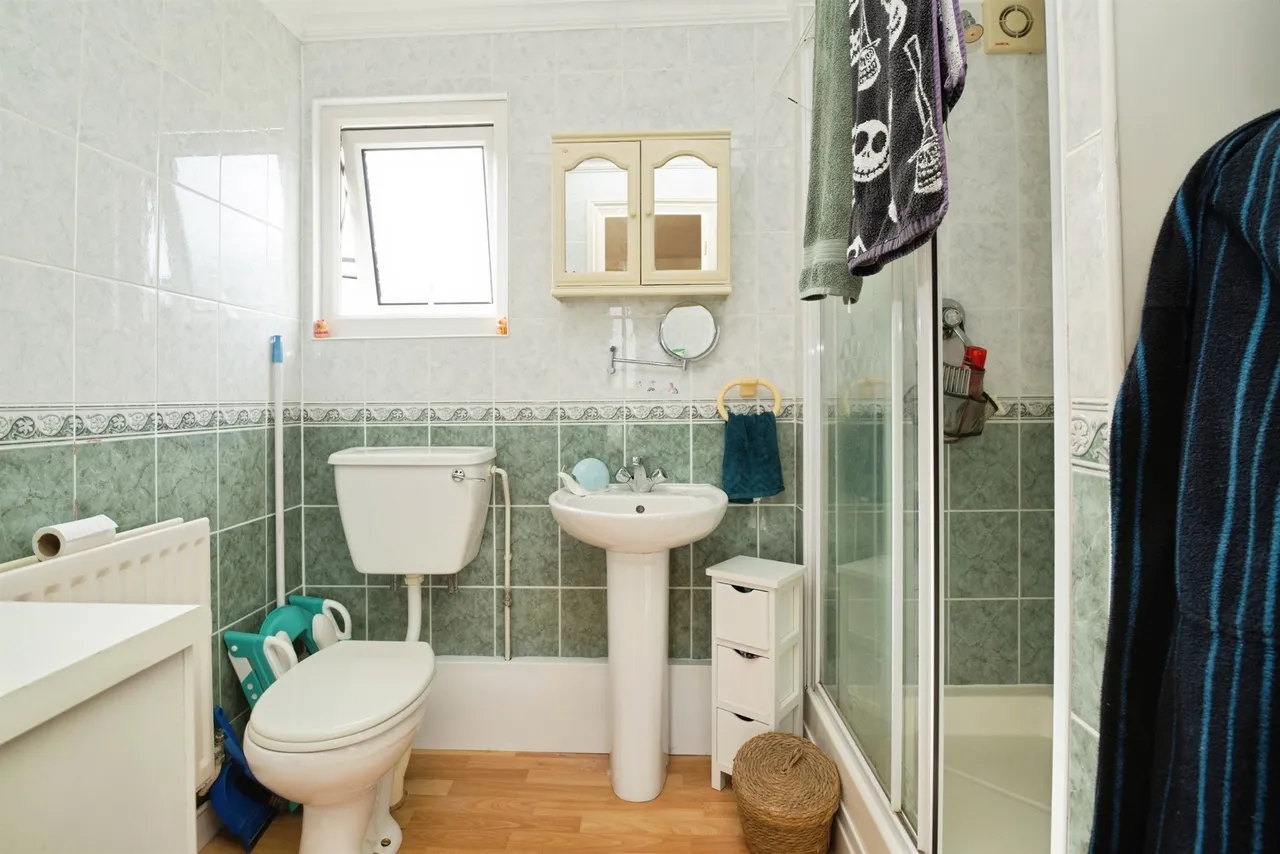 Fort Road, Penarth, CF64, photo 8