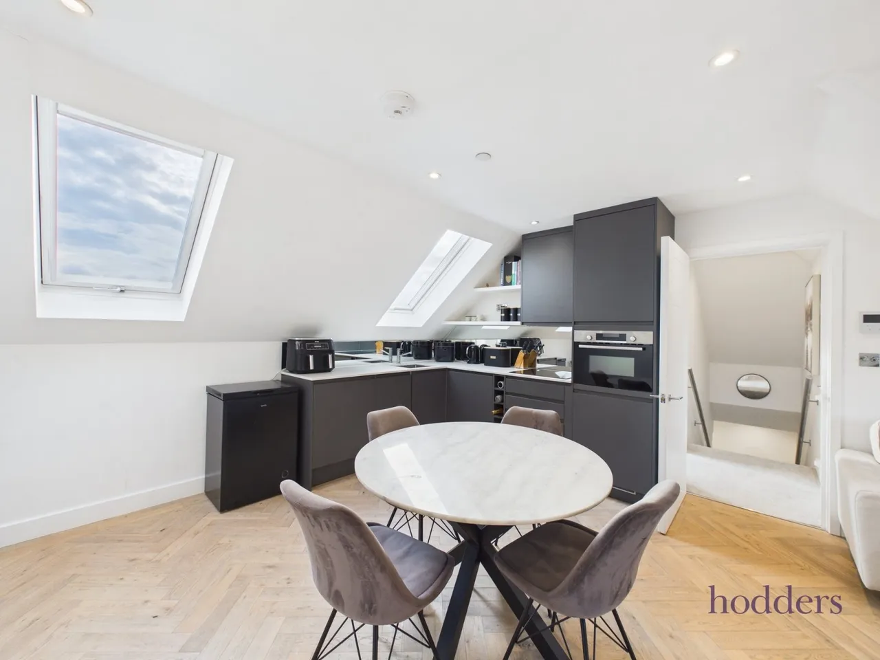Gogmore Lane, Chertsey, KT16, photo 12