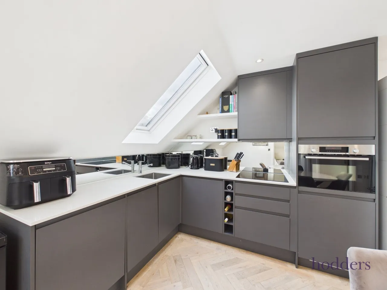Gogmore Lane, Chertsey, KT16, photo 3