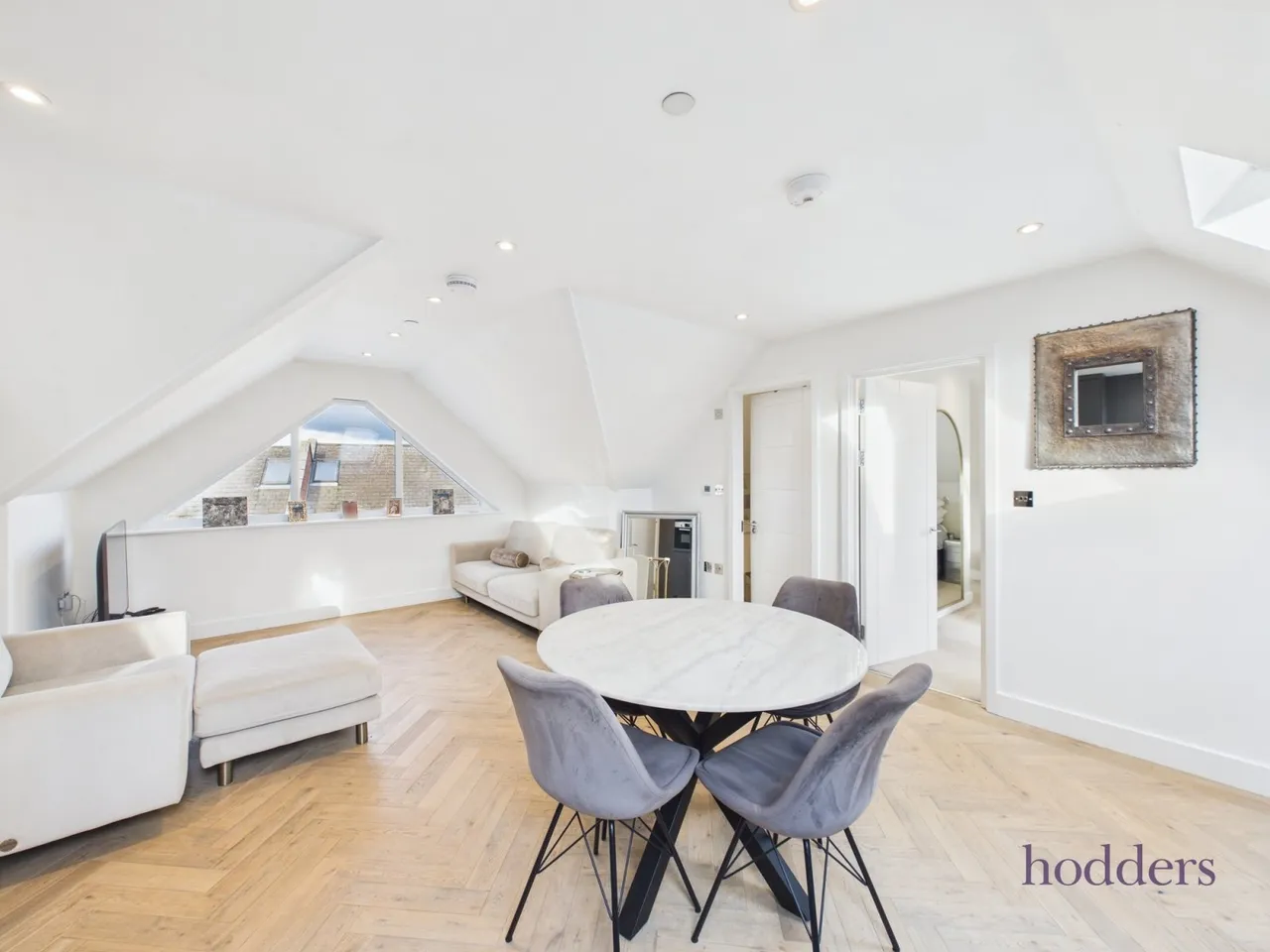 Gogmore Lane, Chertsey, KT16, photo 5