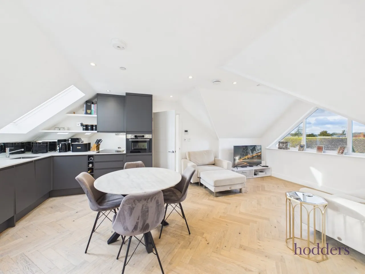 Gogmore Lane, Chertsey, KT16, photo 2