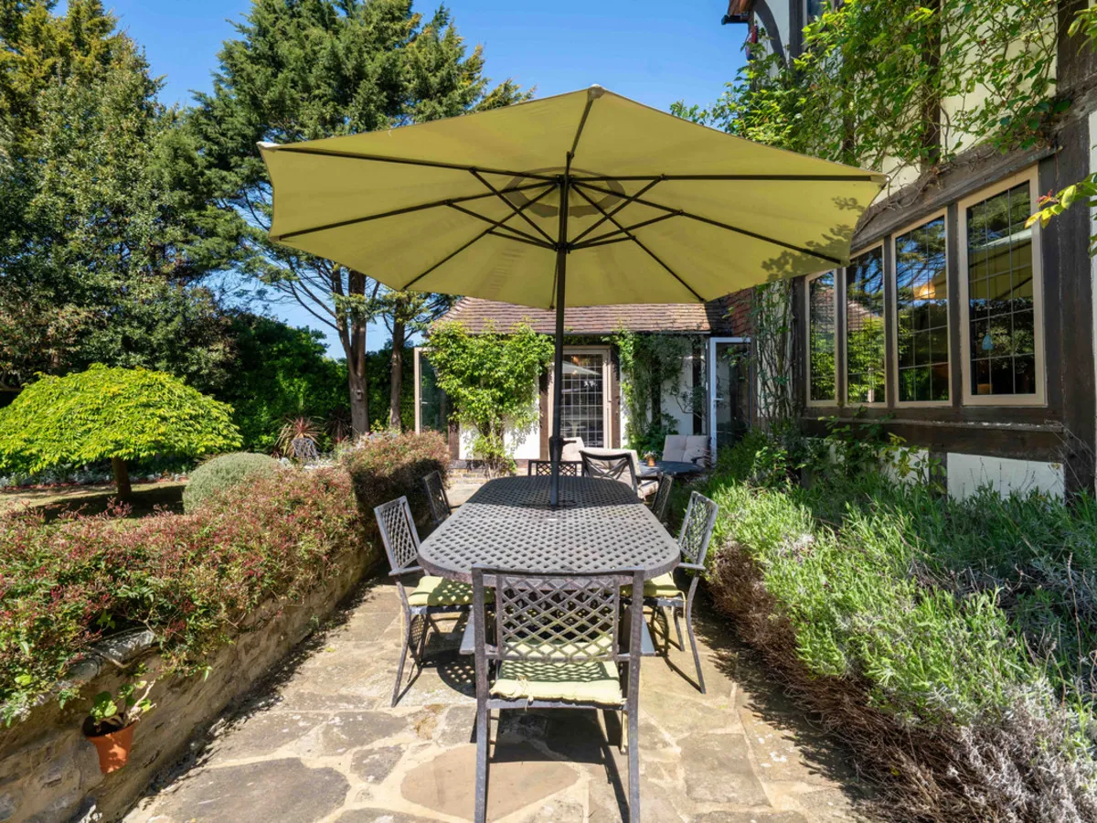Fitzroy Avenue, CT10, photo 42