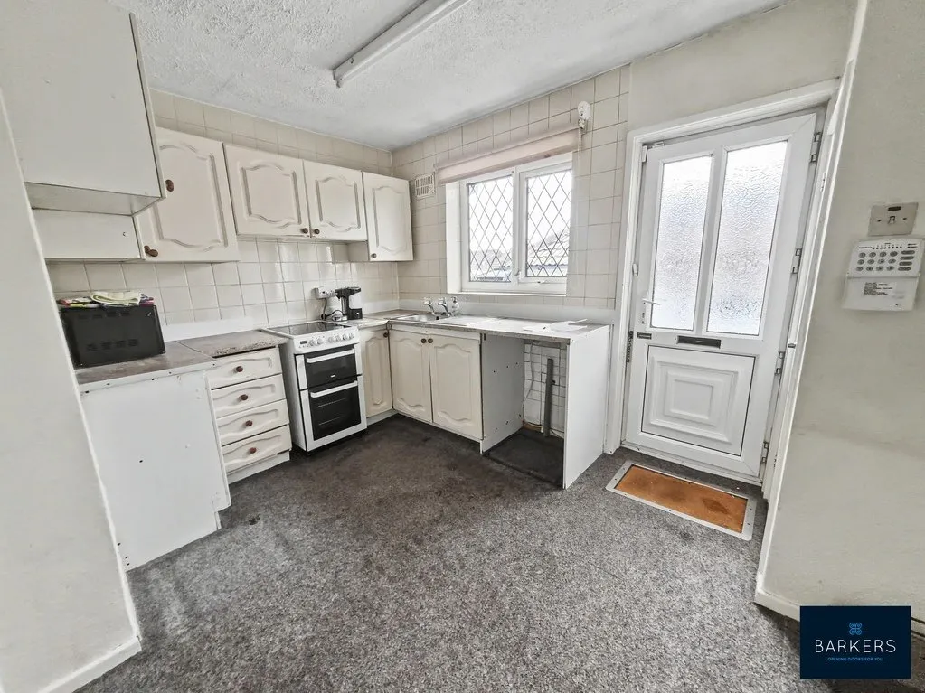 Lawrence Crescent, Heckmondwike WF16 9AZ, photo 5