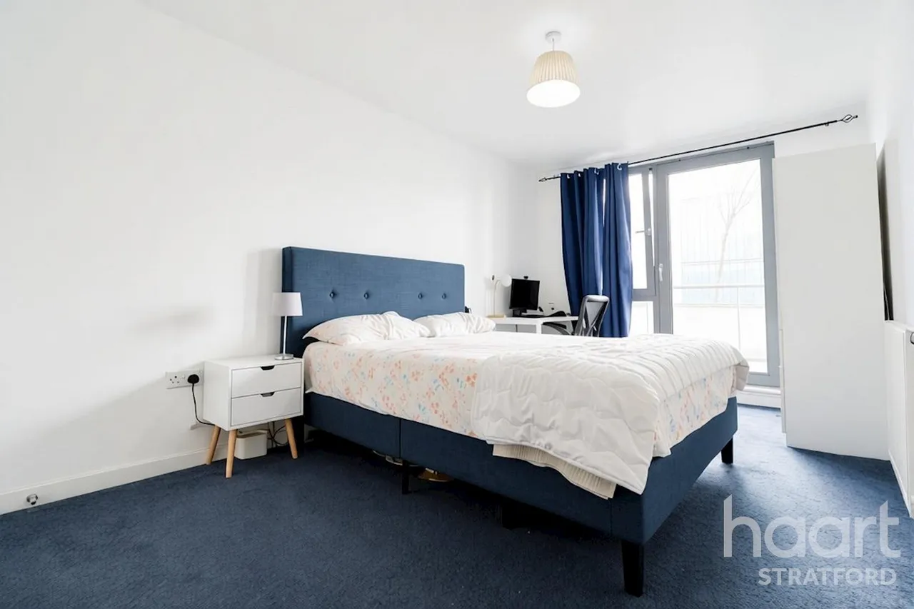 High Street, E15, photo 7