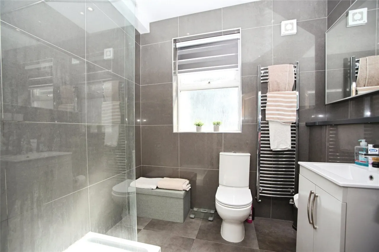 Risca Road, Newport, NP20, photo 8