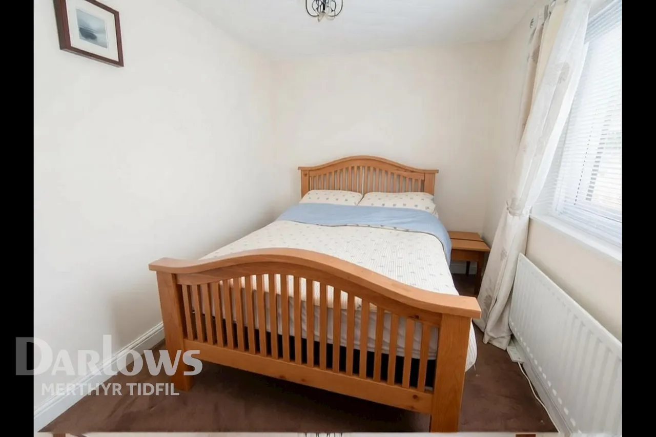 Commercial Street, Treharris, photo 22
