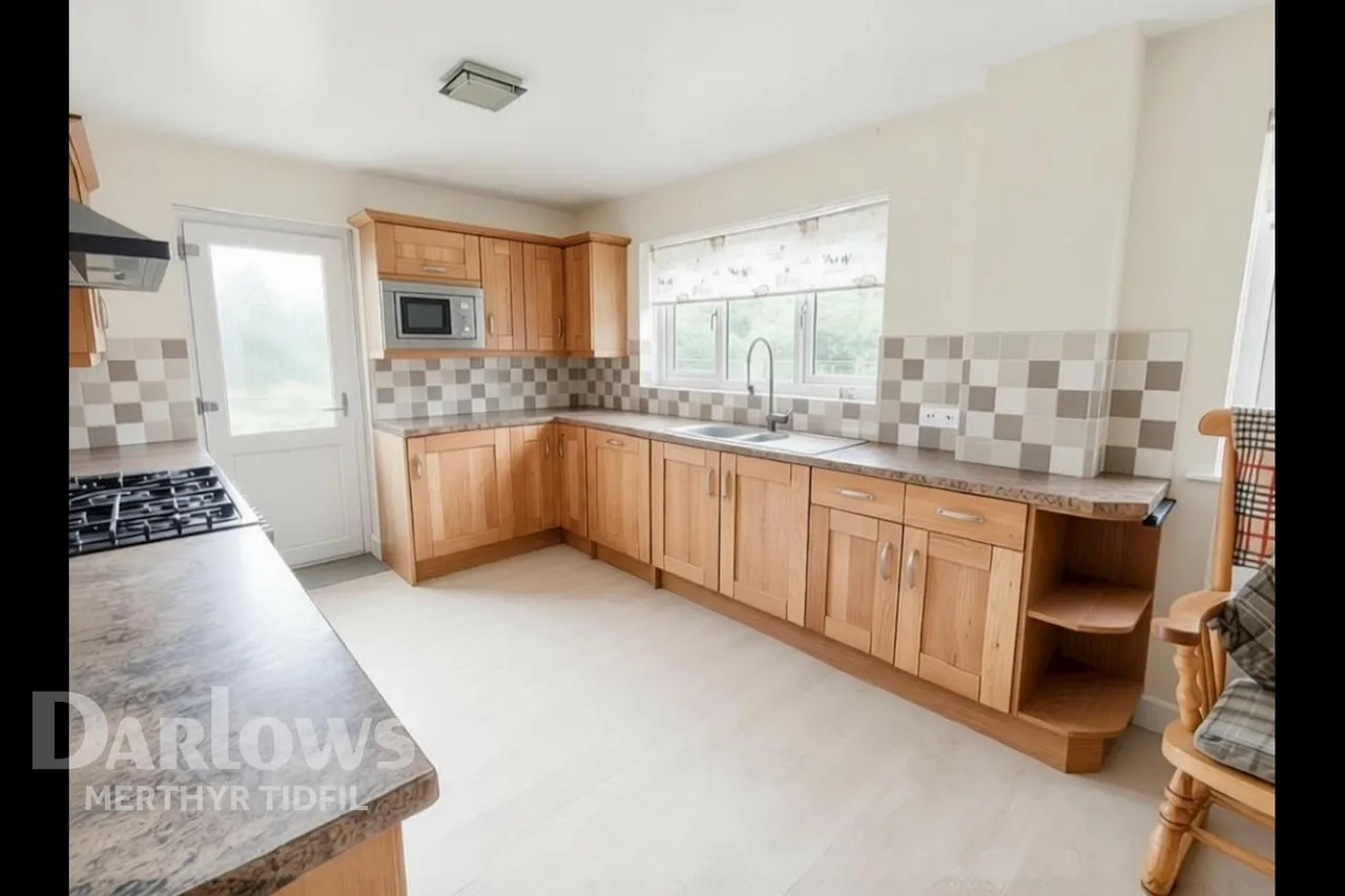 Commercial Street, Treharris, photo 12