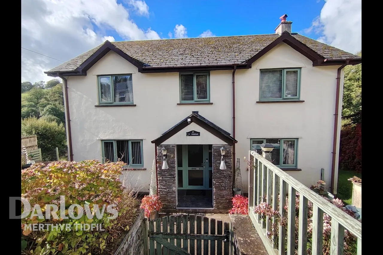 Commercial Street, Treharris, photo 7
