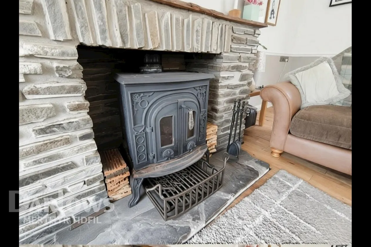 Commercial Street, Treharris, photo 17