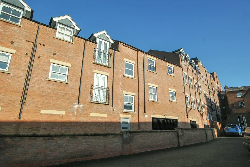 1 bed flat to rent, The Bank, Wellington
