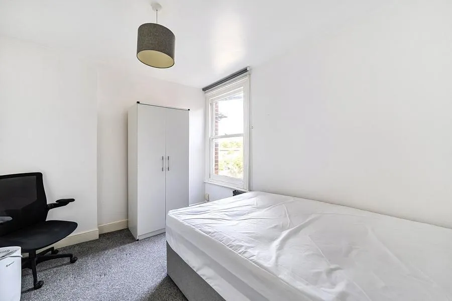 Fordwych Road, London, NW2, photo 10
