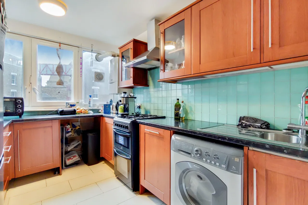 14 Gambier House, Mora Street, London, photo 2