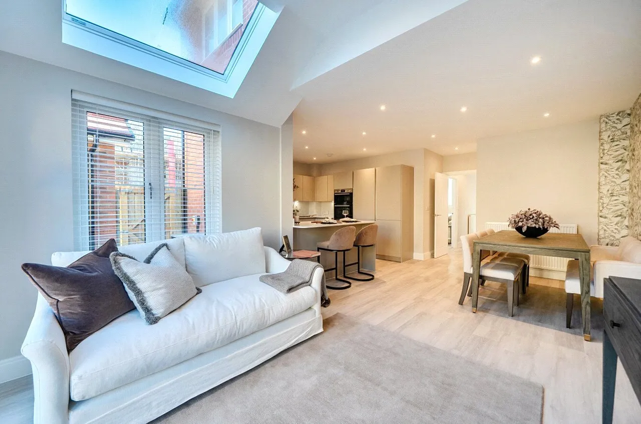 Waxwing Drive, Finchwood Park, RG40, photo 2