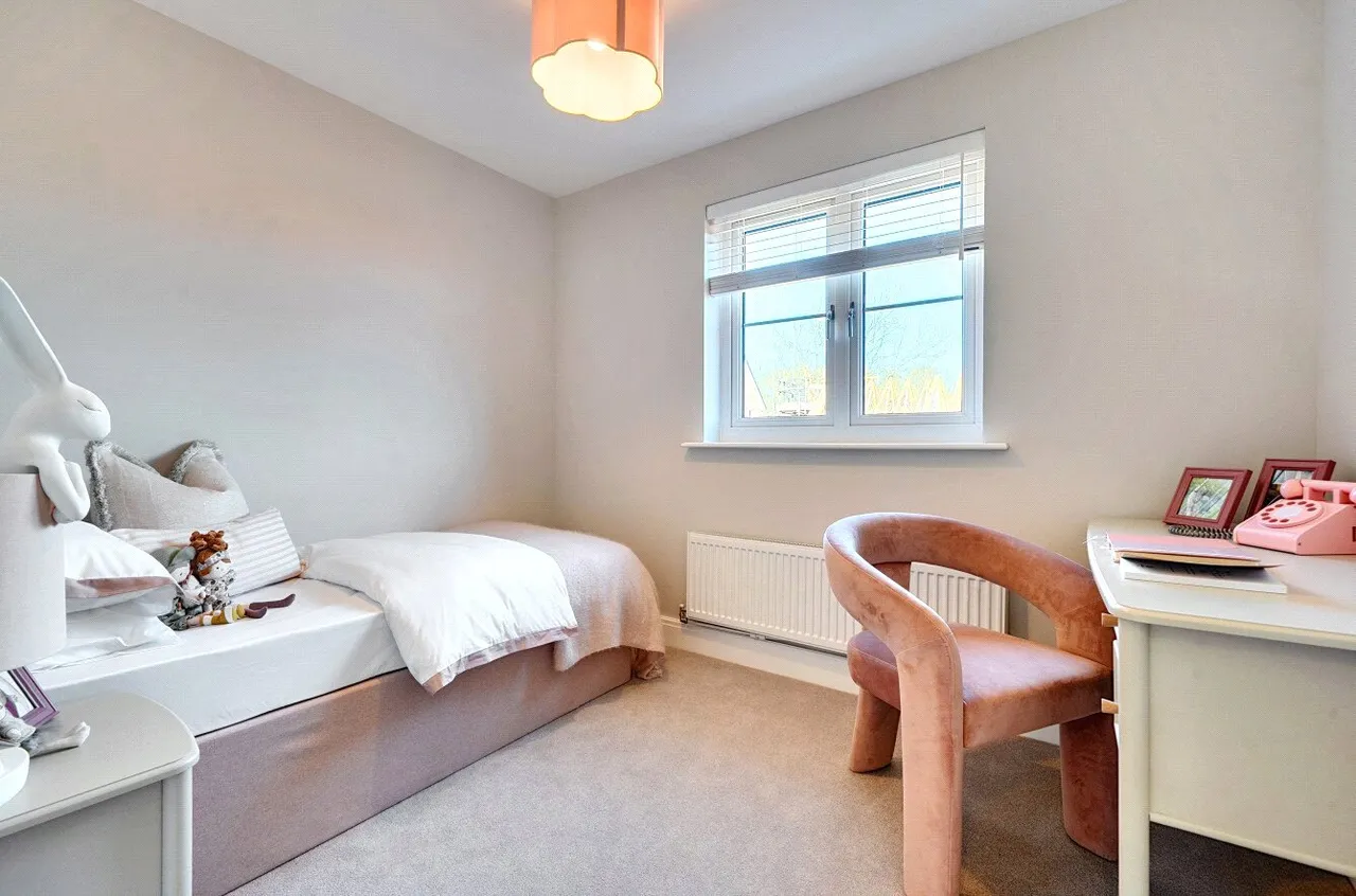 Waxwing Drive, Finchwood Park, RG40, photo 19