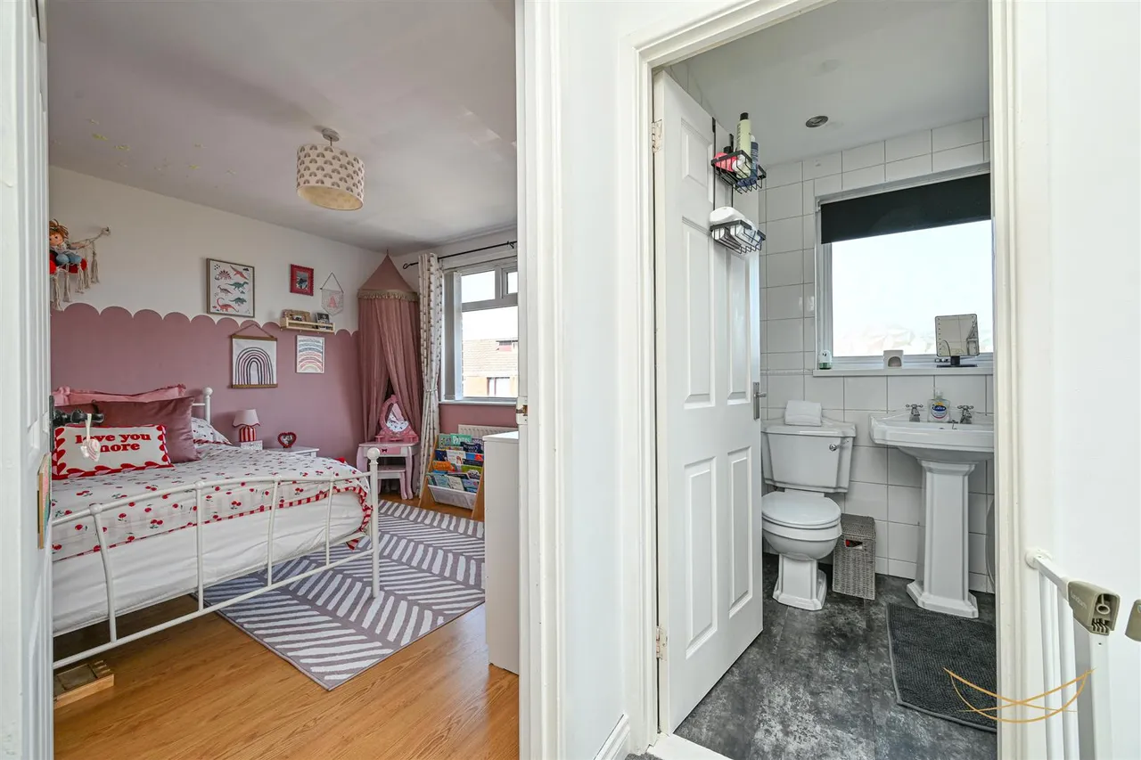 Sandyknowes Gardens, Newtownabbey, BT36, photo 18