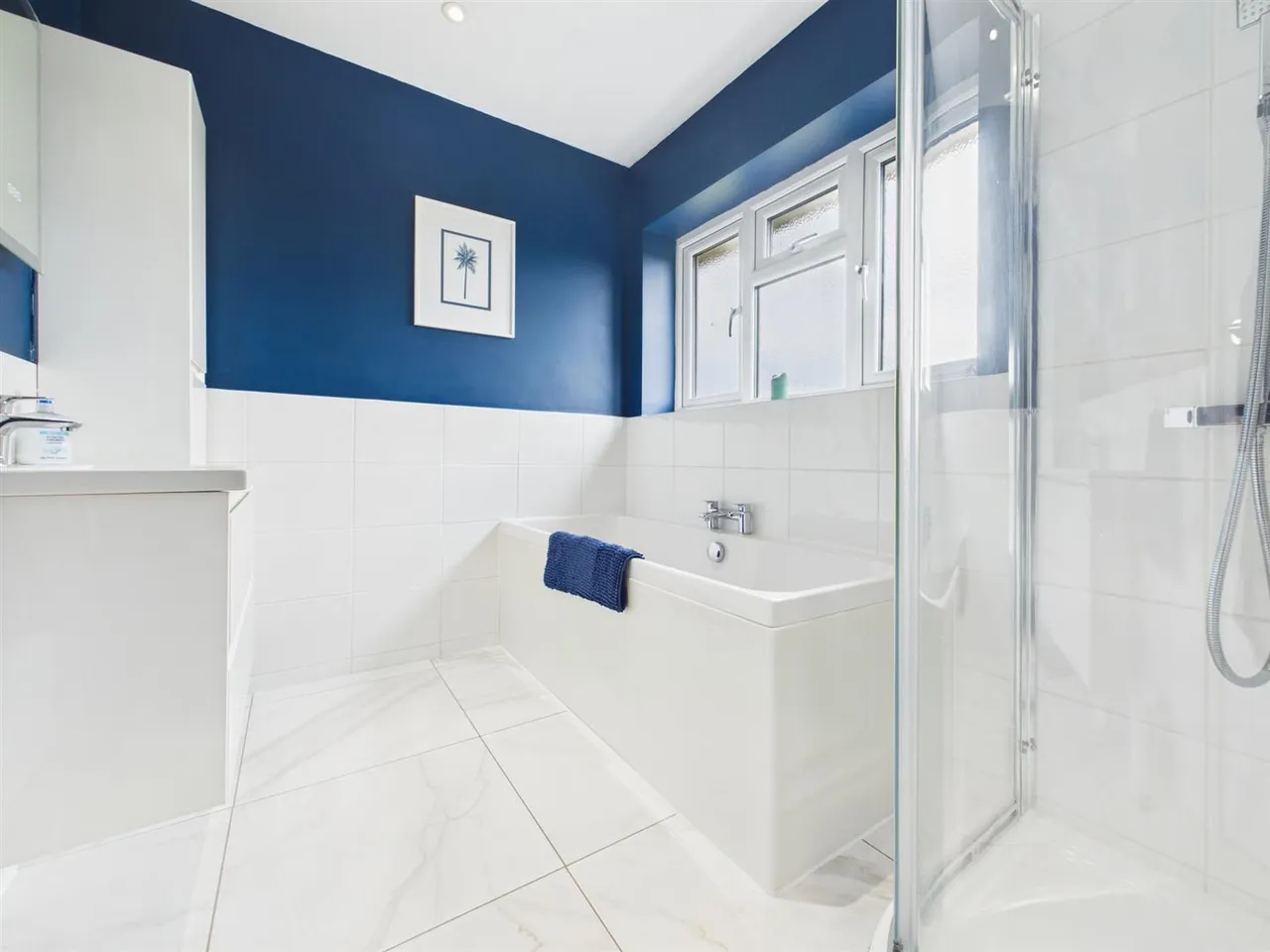 Breakspear Road South, Ickenham, Uxbridge, Middlesex, UB10 8HE, photo 13