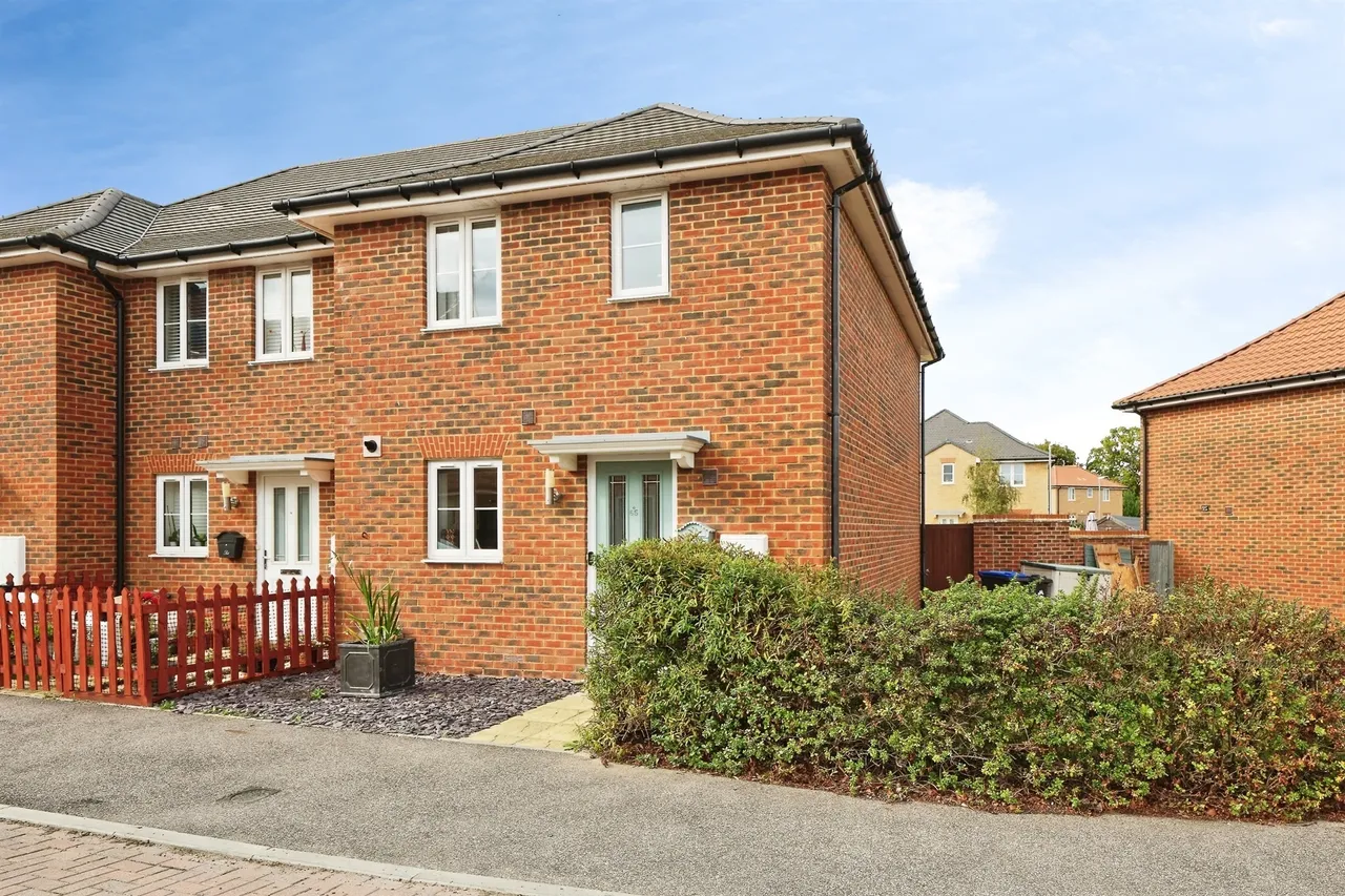 3 bed house for sale, Millyard Road, Aylesham, CT3