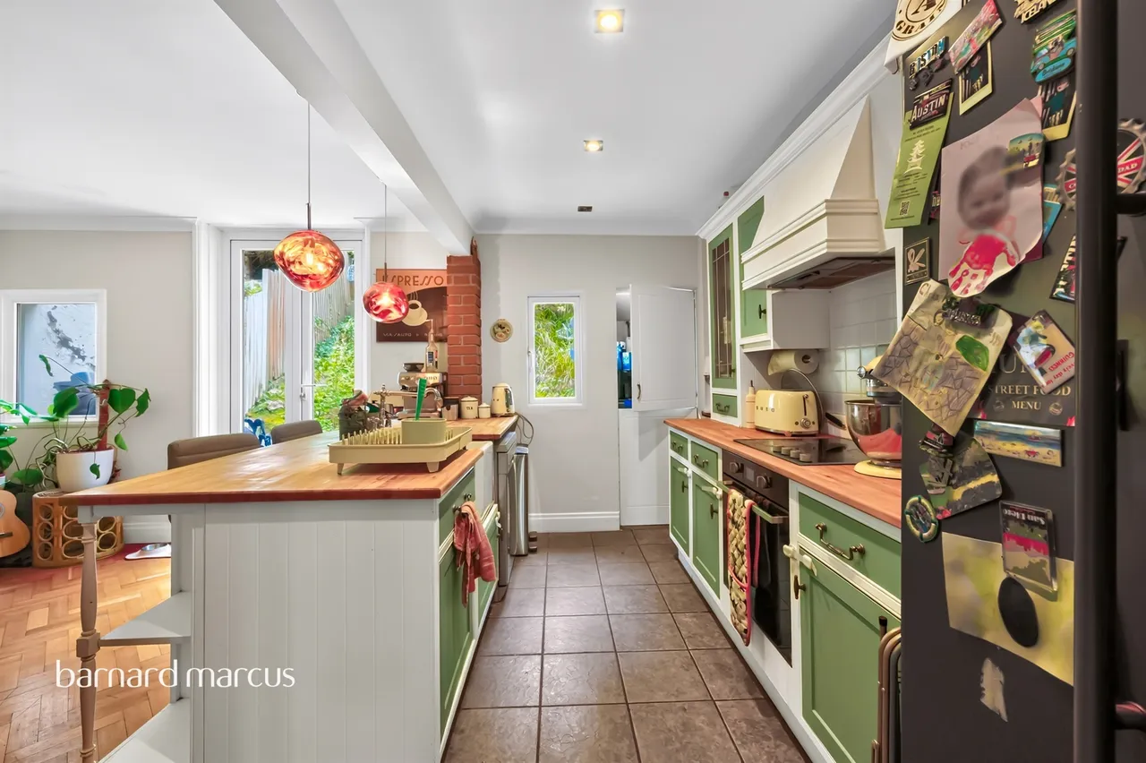 Garlands Road, Redhill, RH1, photo 3