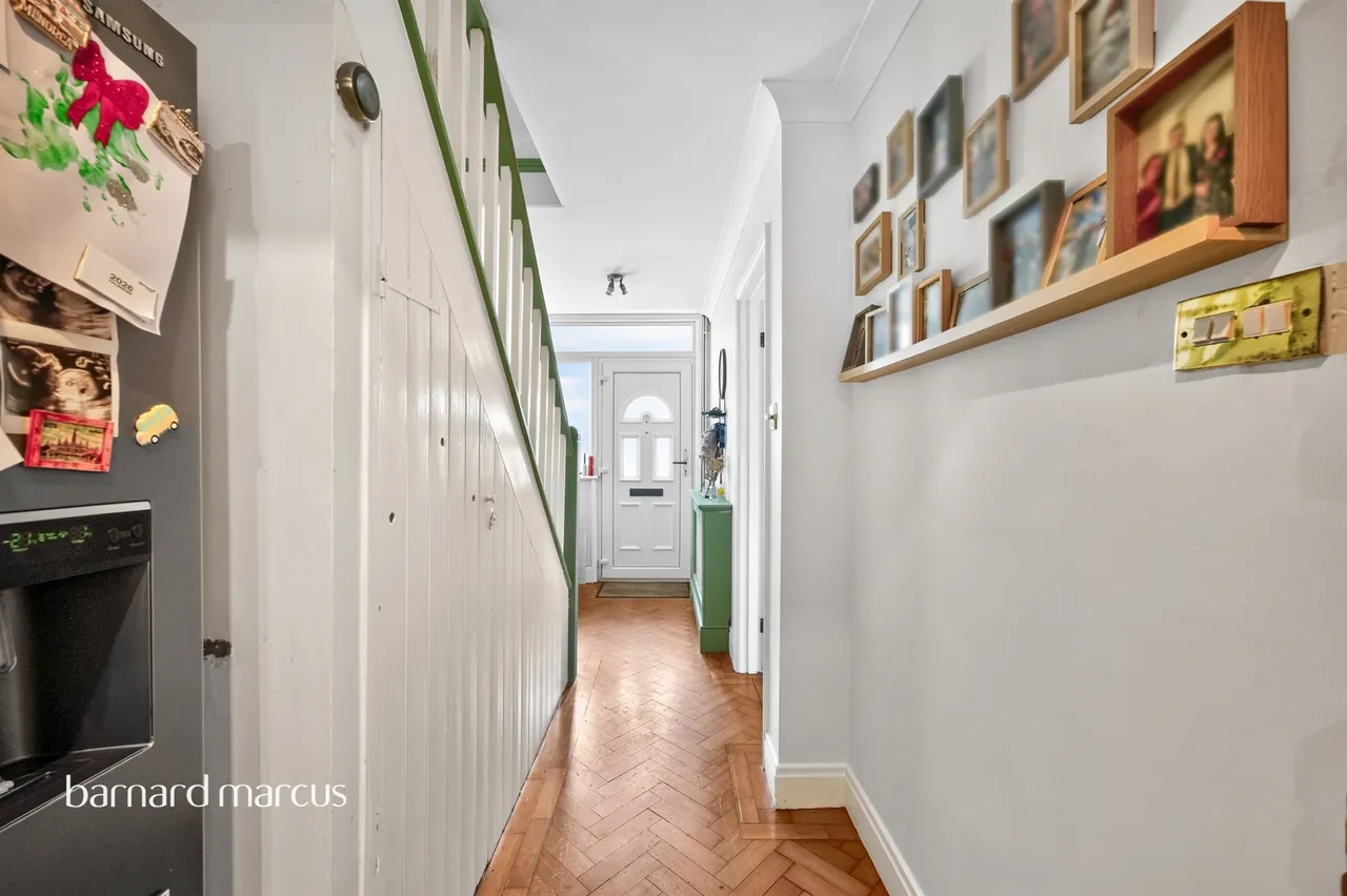 Garlands Road, Redhill, RH1, photo 8