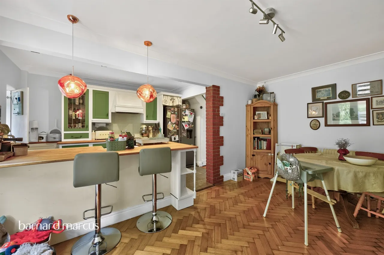 Garlands Road, Redhill, RH1, photo 5