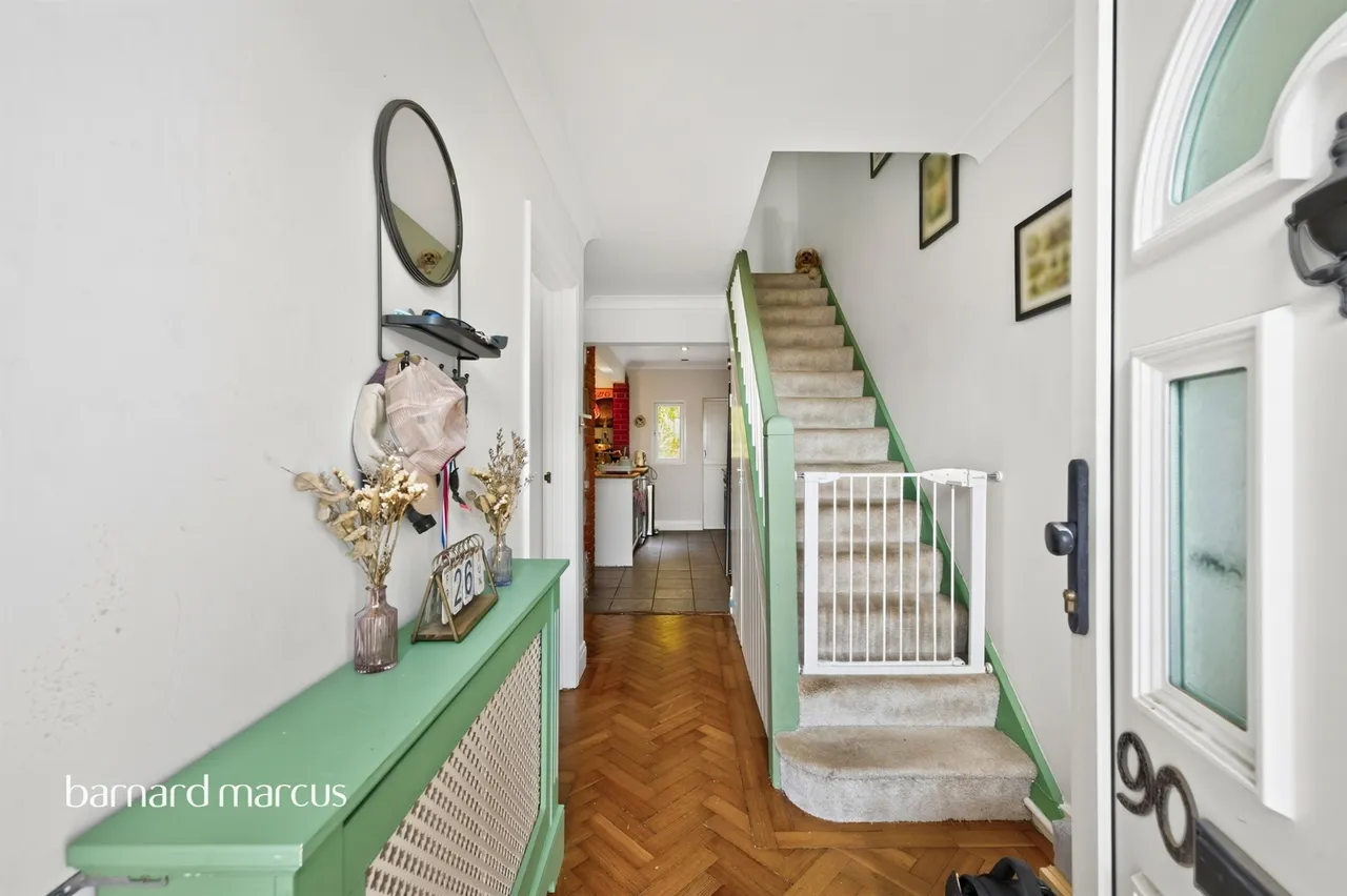 Garlands Road, Redhill, RH1, photo 2