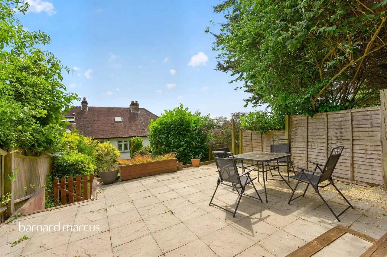 Garlands Road, Redhill, RH1, photo 13